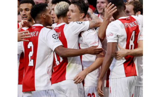 Ajax je na křižovatce a snaží se najít jiskřičku naděje, jak se vymanit z útlumu